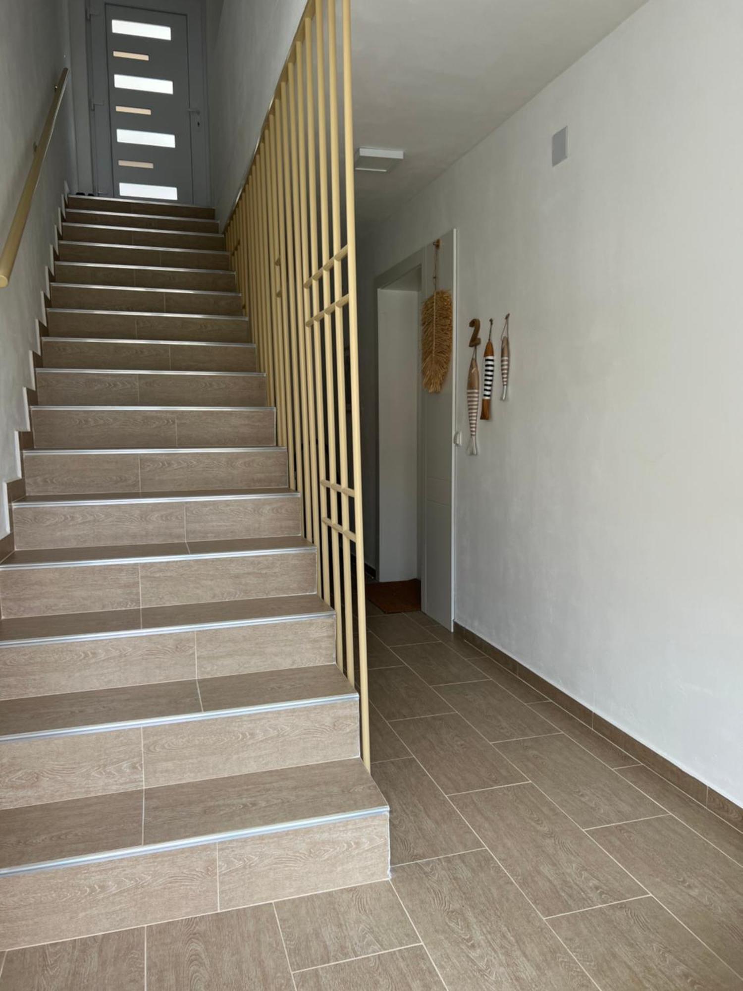 Sunset Huus Apartment สตารีกราด-ปาเคลนีซา ภายนอก รูปภาพ